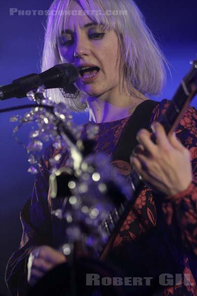 THE JOY FORMIDABLE - 2011-10-24 - PARIS - Nouveau Casino - Rhiannon Bryan